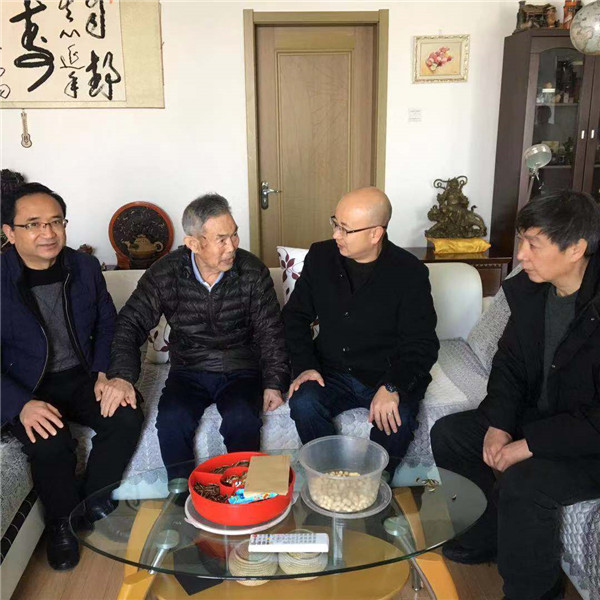 1579576010197339.jpg 春節(jié)前慰問(wèn)1.jpg